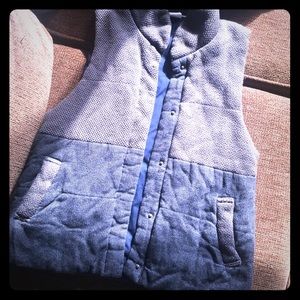 White Crow button up Vest EUC size Small!